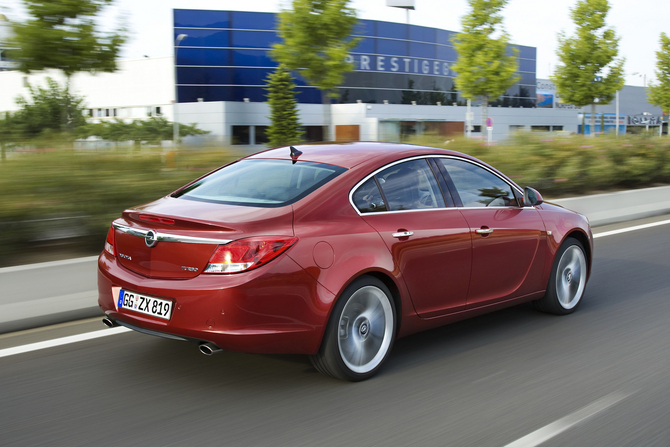 Opel Insignia 1.6 Turbo Cosmo Opel Insignia 1.6 Turbo Cosmo