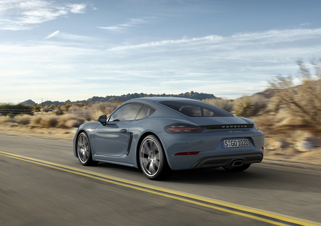 O 718 Cayman com caixa PDK e o opcional Pacote Sport Chrono, acelera dos zero aos 100 km/h em 4,7 segundos O 718 Cayman com caixa PDK e o opcional Pacote Sport Chrono, acelera dos zero aos 100 km/h em 4,7 segundos
