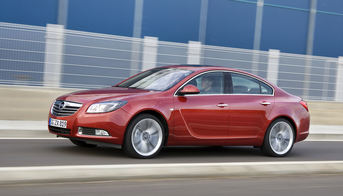 Opel Insignia 1.6 Turbo Cosmo Opel Insignia 1.6 Turbo Cosmo