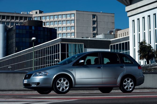 Fiat Croma 2.4 Multijet 20v Automatic Fiat Croma 2.4 Multijet 20v Automatic