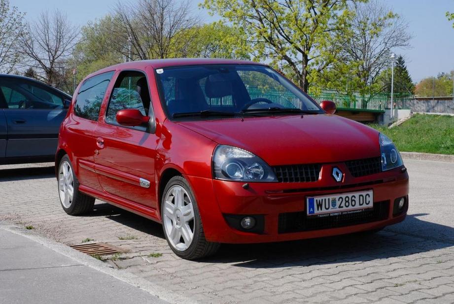 Renault Clio II 1.5 dCi 2 photos and 84 specs