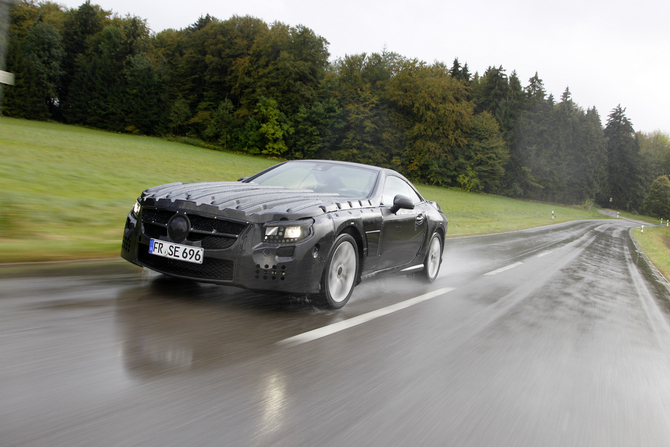 Mercedes Teases Next-Gen SL by Showing Off Its Features Mercedes Teases Next-Gen SL by Showing Off Its Features