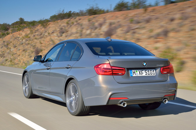 O sistema xDrive de tração às quatro rodas vão continuar a estar disponíveis com o Série 3 nas versões 320i, 320d e 330d O sistema xDrive de tração às quatro rodas vão continuar a estar disponíveis com o Série 3 nas versões 320i, 320d e 330d