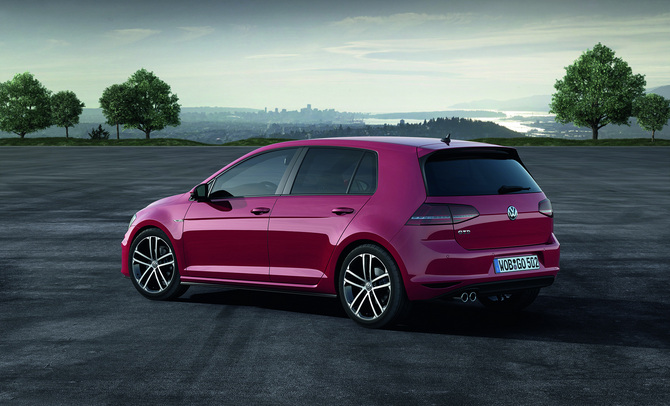 The new Golf GTD will also be there The new Golf GTD will also be there