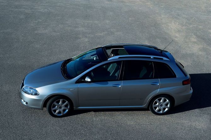 Fiat Croma 2.2 MPI 16v Automatic Fiat Croma 2.2 MPI 16v Automatic