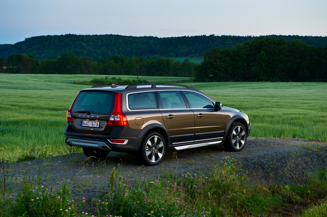 Volvo XC70 D4 AWD Momentum Geatronic Volvo XC70 D4 AWD Momentum Geatronic