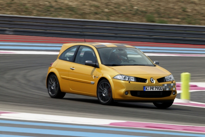 Renault Megane II Renault Sport F1 Team R26 Renault Megane II Renault Sport F1 Team R26