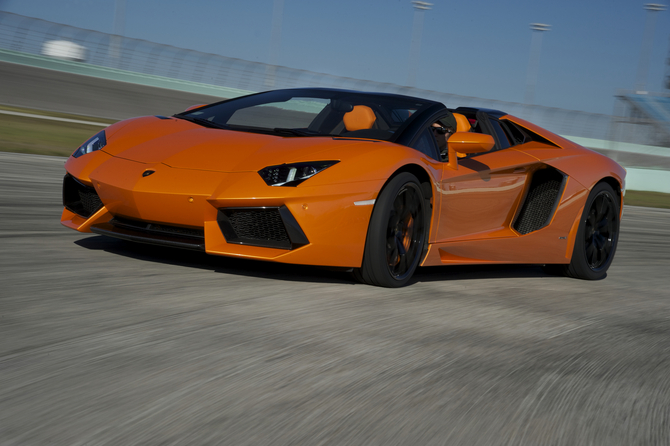 No ano passado a Lamborghini vendeu 922 unidades do Aventador No ano passado a Lamborghini vendeu 922 unidades do Aventador