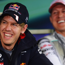 Vettel desceu para o terceiro lugar do campeonato enquanto que Alonso se mantém líder com uma vantagem de 42 pontos