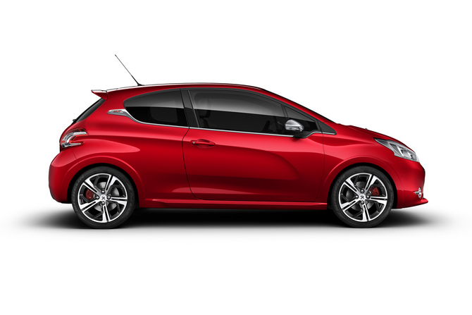 O 208 GTi dispara até aos 100km/h em menos de sete segundos O 208 GTi dispara até aos 100km/h em menos de sete segundos