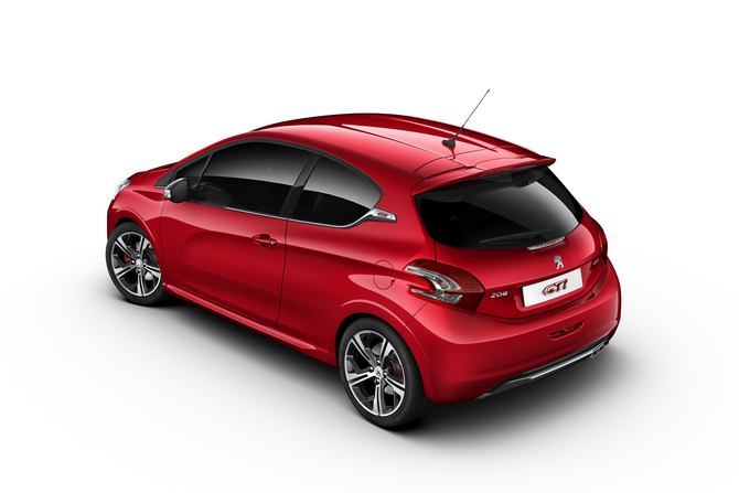 Apesar da potência elevada o modelo desportivo da Peugeot produz 145g de CO2/km Apesar da potência elevada o modelo desportivo da Peugeot produz 145g de CO2/km
