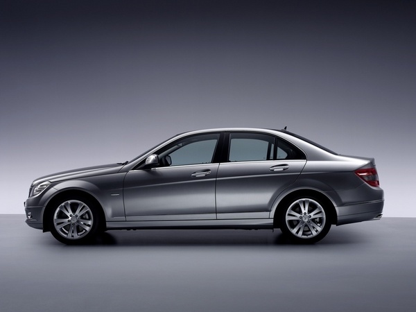 Mercedes-Benz C 220 CDI Auto BlueEfficiency Mercedes-Benz C 220 CDI Auto BlueEfficiency