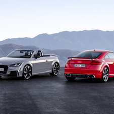 Riding on a 10mm lowered chassis, the new TT RS also gets stiffer springs and dampers