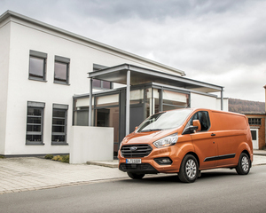 Transit Custom Kombi Ambiente 310L2 2.0TDCi H1 - Teto Baixo
