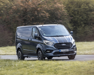 Transit Custom Kombi-Van Ambiente 290 L1 2.0TDCi H1 - Teto Baixo