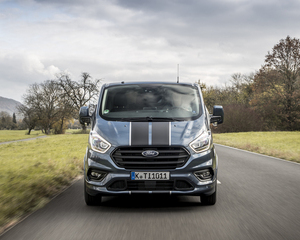 Transit Custom Van Ambiente 270L1 2.0TDCi H1 - Teto Baixo
