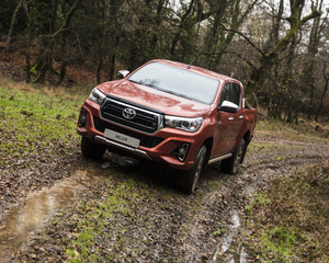 Hilux 4x4 2.4 D-4D CD CH 3L
