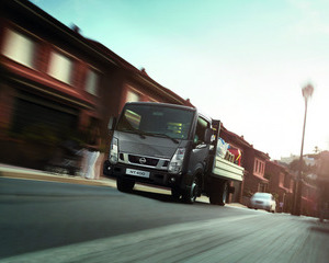 NT400 Cab. Rebat. 35.13/3 EU6 6 vel. C. Fechada Poli�ster Comfort