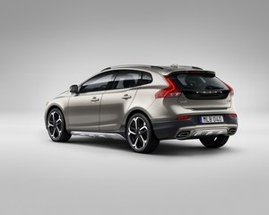 V40 Cross Country D3 Pro