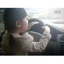 Chinese four-year-old driving car Chinese four-year-old driving car