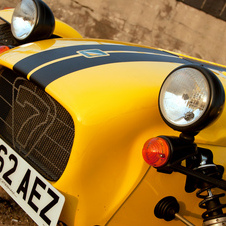 Caterham Launches Supersport R with 180hp Ford Duratec