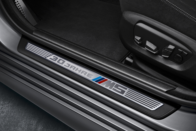 BMW 30 Jahre M5 BMW 30 Jahre M5