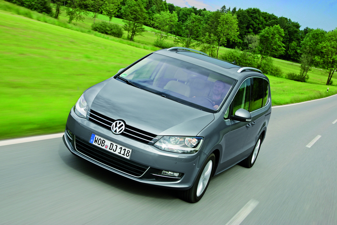 Volkswagen Sharan 2.0I TDI DSG6 BlueTDI 170hp Confortline Volkswagen Sharan 2.0I TDI DSG6 BlueTDI 170hp Confortline