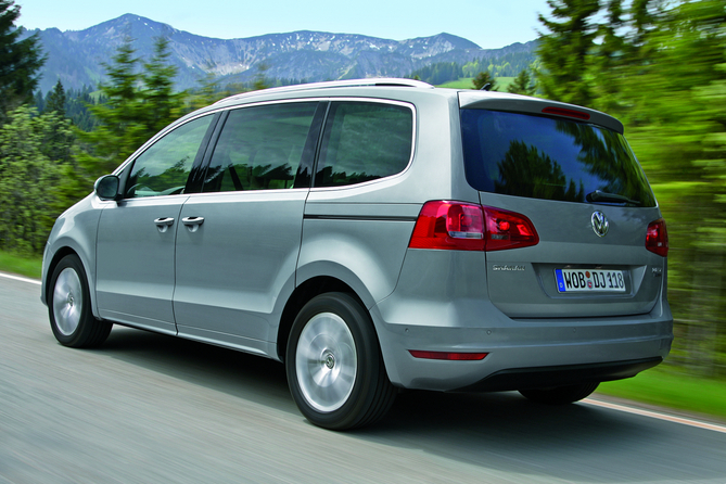 Volkswagen Sharan 2.0I TDI DSG6 BlueTDI 170hp Confortline Volkswagen Sharan 2.0I TDI DSG6 BlueTDI 170hp Confortline