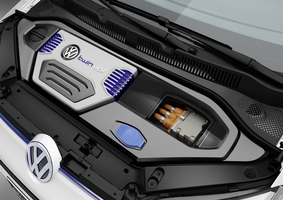 The front is 30mm longer to accept to two drivetrains