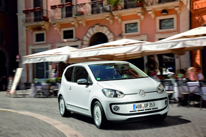 The Twin-Up applies the powertrain to the XL1 to the Up