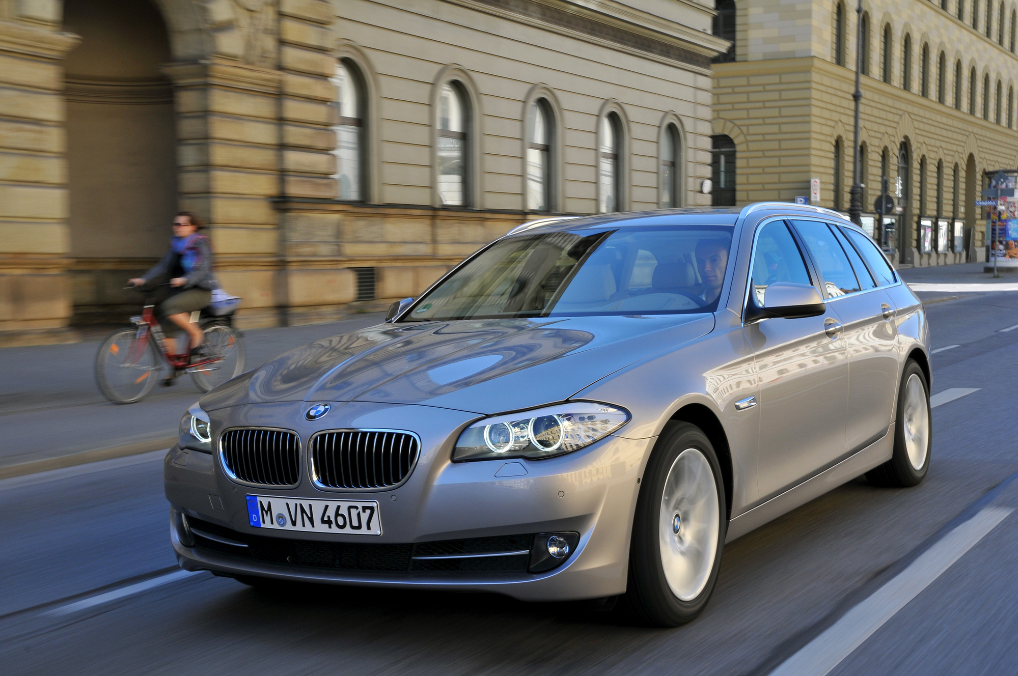 Бмв 520i. BMW 5 2010. BMW 5 520d. BMW 5 2011. BMW 5 Series 2010