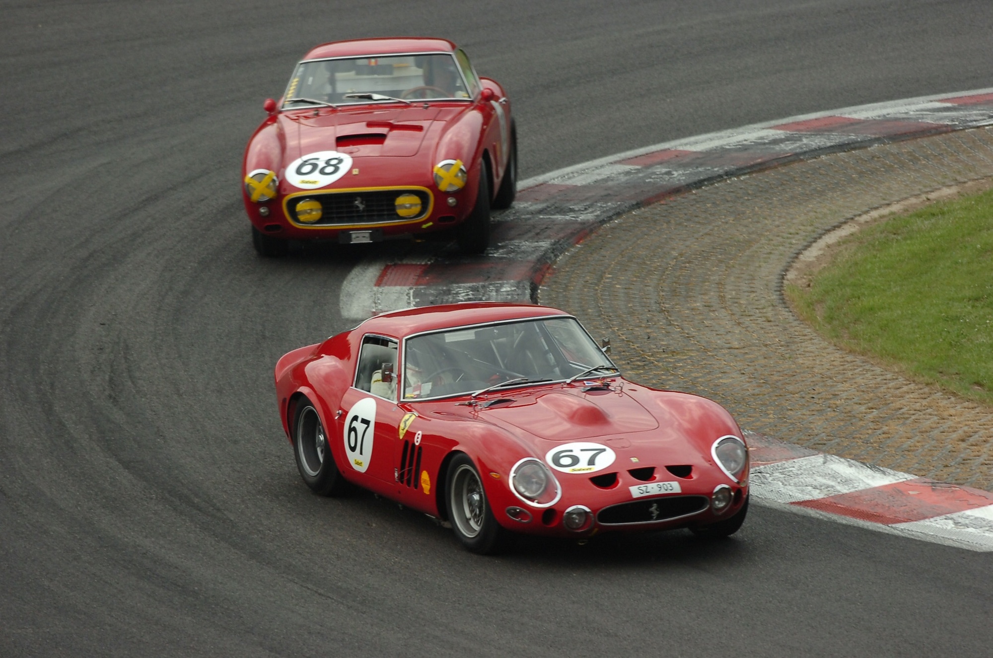 Ford против ferrari. Ford vs Ferrari. Ford versus Ferrari. Форд против Феррари Форд. Ford vs Ferrari le mans.
