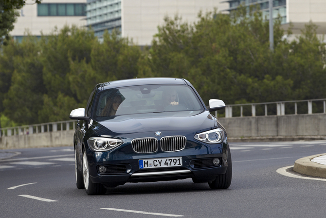 BMW 120d Urban AT BMW 120d Urban AT