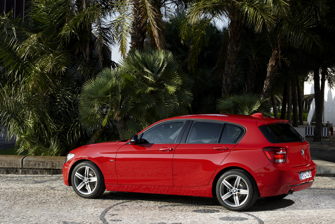 BMW 120d Sport AT BMW 120d Sport AT