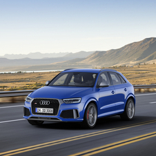 Comparativamente ao RS Q3, a Audi aumentou a potência em 27cv para um total de 367cv