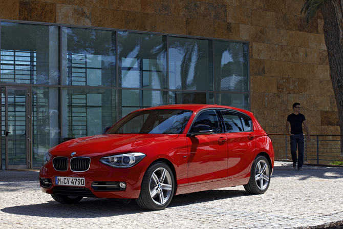 BMW 118d Sport AT BMW 118d Sport AT
