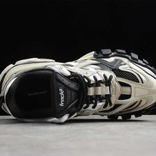 Chaussures Balenciaga Track 2 Trainers Soldes https://www.kohitasports.com/