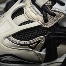 Chaussures Balenciaga Track 2 Trainers Soldes https://www.kohitasports.com/