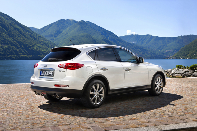 Infiniti EX30d GT Infiniti EX30d GT