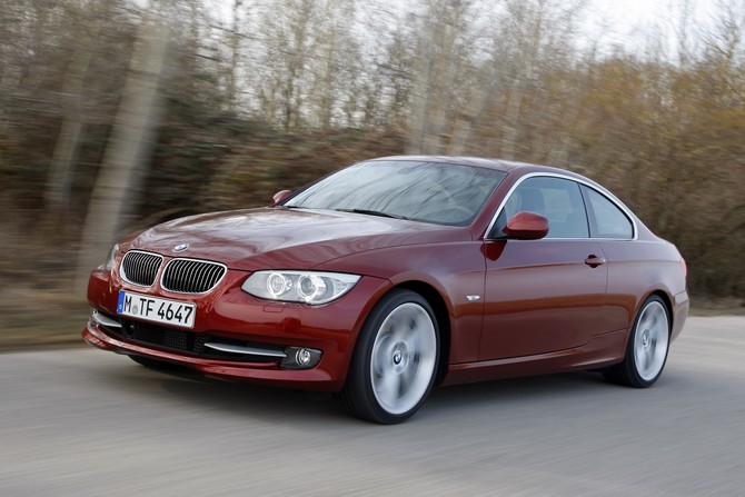 BMW 330i Coupé Edition Exclusive xDrive AT BMW 330i Coupé Edition Exclusive xDrive AT