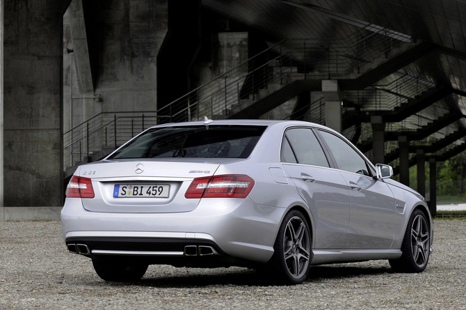 Mercedes-Benz E 63 AMG Mercedes-Benz E 63 AMG