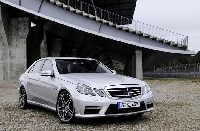 Mercedes-Benz E 63 AMG Mercedes-Benz E 63 AMG