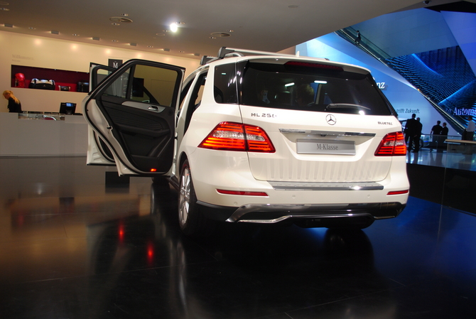 Mercedes-Benz ML 250 Bluetec Mercedes-Benz ML 250 Bluetec