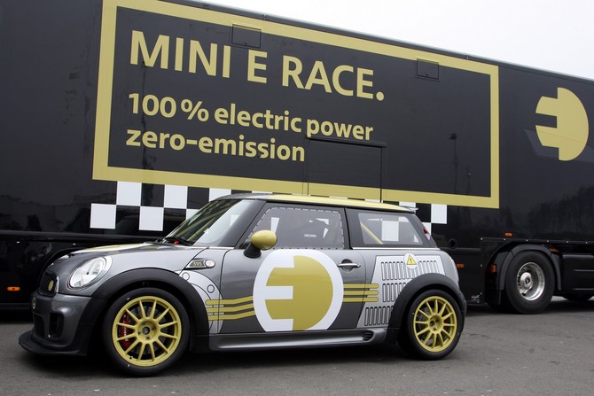 MINI (BMW) MINI E Race MINI (BMW) MINI E Race