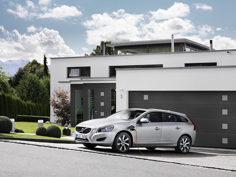 The V60 Plug-in Hybrid goes on sale next year but is limited to 1000 cars