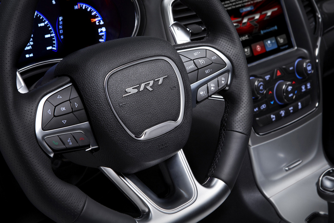 Jeep Grand Cherokee 6.4 Hemi V8 SRT Jeep Grand Cherokee 6.4 Hemi V8 SRT