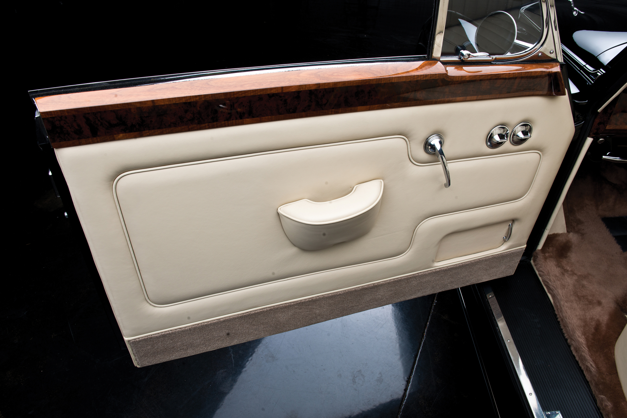 Rolls-Royce Silver Cloud III Drophead Coupe by Mulliner Park Ward