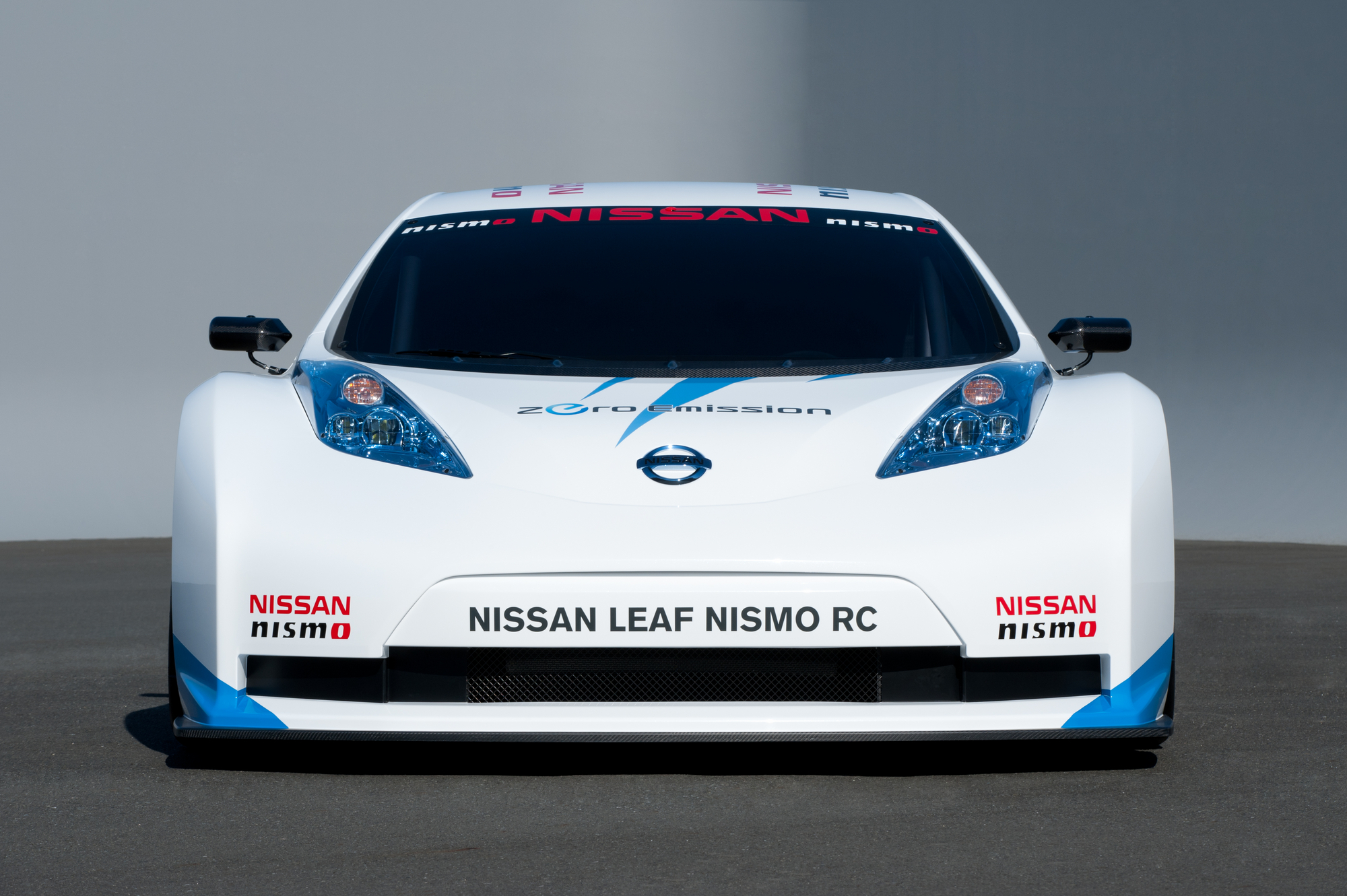 Nissan leaf nismo rs. Nissan leaf 2017 nismo. ниссан лиф черный нисмо. Nissan leaf nismo 2019. Nissan leaf 2017 nismo.