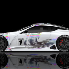 A carroçaria do LF-LC GT “Vision Gran Turismo” tem uma pintura branca com pinceladas coloridas