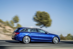 Next year Mercedes will be launching new options, including hybrid and six-cylinder engine versions. An AMG version is also in the pipeline